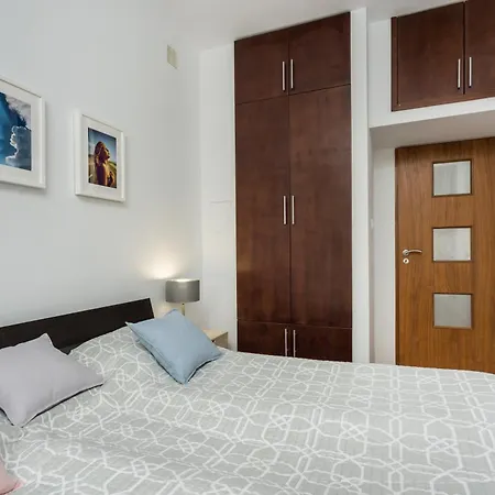 Shortstaypoland Krucza Appartamento *