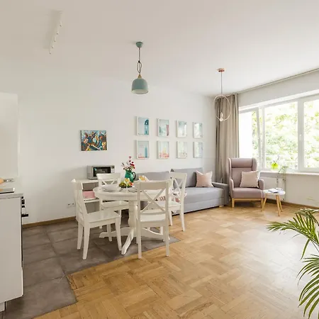 Shortstaypoland Krucza Daire *